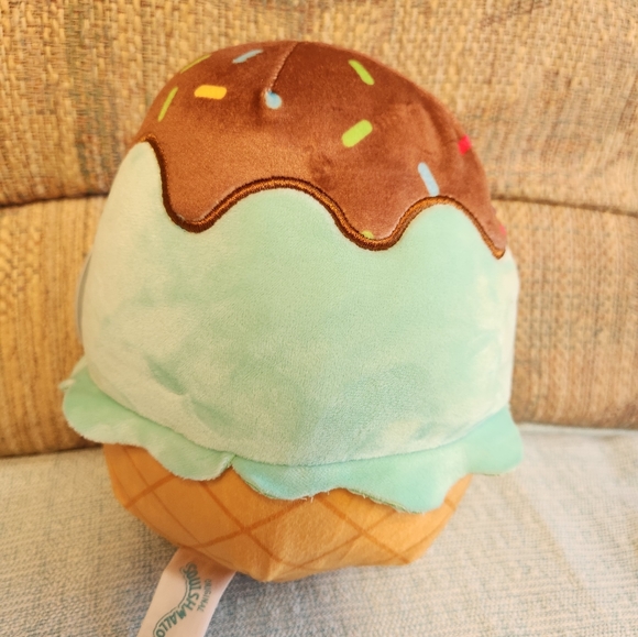 Squishmallows Maya - Picture 2 of 4